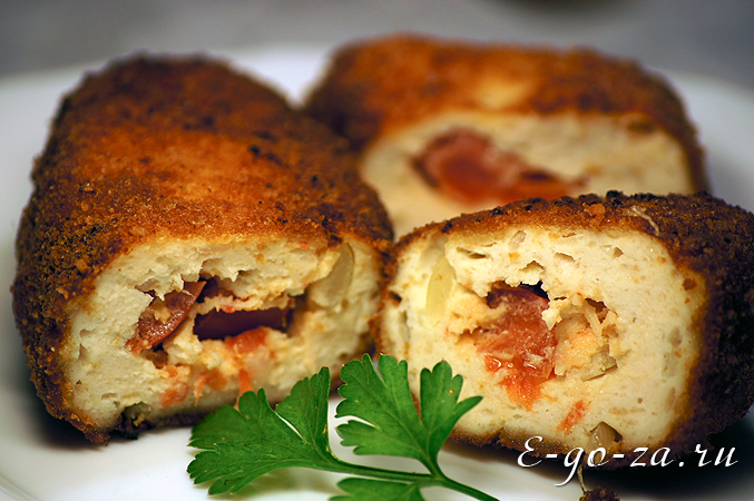 Астраханские куриные котлеты с помидорами